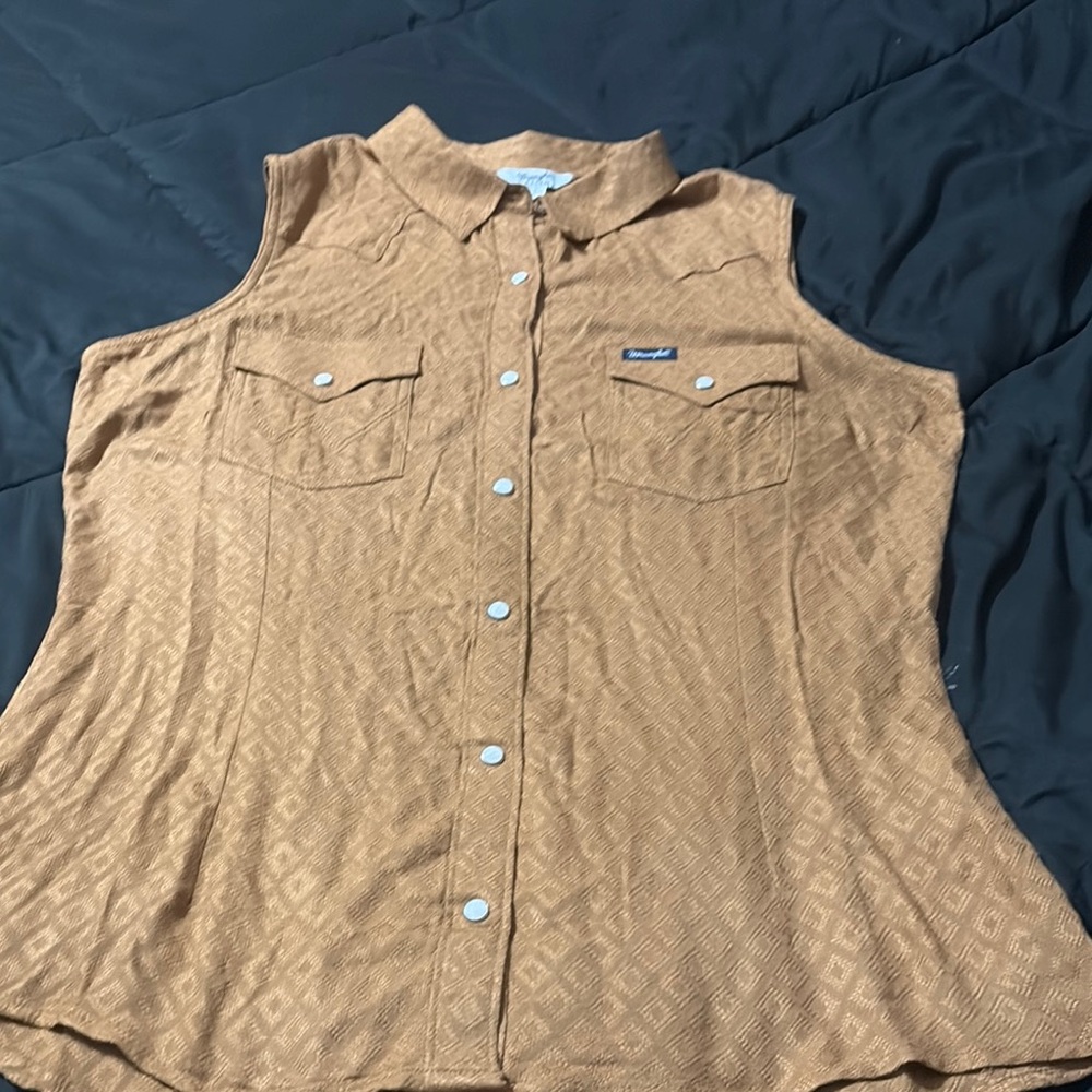 Wrangler Tan Sleeveless Button Down Polo Top
